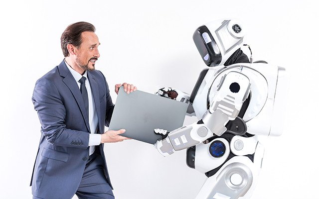 teaserImage_HumanNotMachine